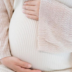 这背后隐藏着一个🌂🇸🇸残酷的物理📮🌞规律：算力的增长🎆，本质靠◾🦊